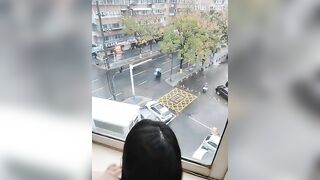 Trai trẻ với vẻ mặt cam chịu khi gặp chị gái dâm quá chủ động làm hết 2