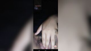 Clip Hot Quyên Đơ Zalo Call Móc Lồn Ra Nước Cho Người Yêu Xem