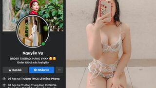 Clip Hot Nguyễn Vy Thủ Dâm Trong Nhà Tắm