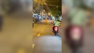 Full Clip, Hot gái Nga Ngố Khoả thân Phá Xe ở Nha Trang