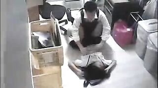 Hiếp dâm học sinh xxx