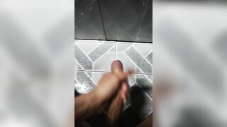 Cô đơn với bàn tay :'))