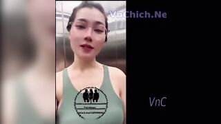 Thử thách địt người lạ trong khu chung cư,địt từ thang máy ra cầu thang vú to lồn múp
