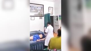 Khốn nạn, Bâc sĩ biến thái Bóp Vú Sờ lồn Chị MB Khám vú