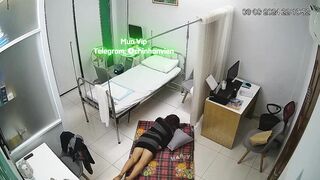Hack Camera Nữ Bác Sĩ Nứng Lồn Thủ Dâm Tại Cơ Quan