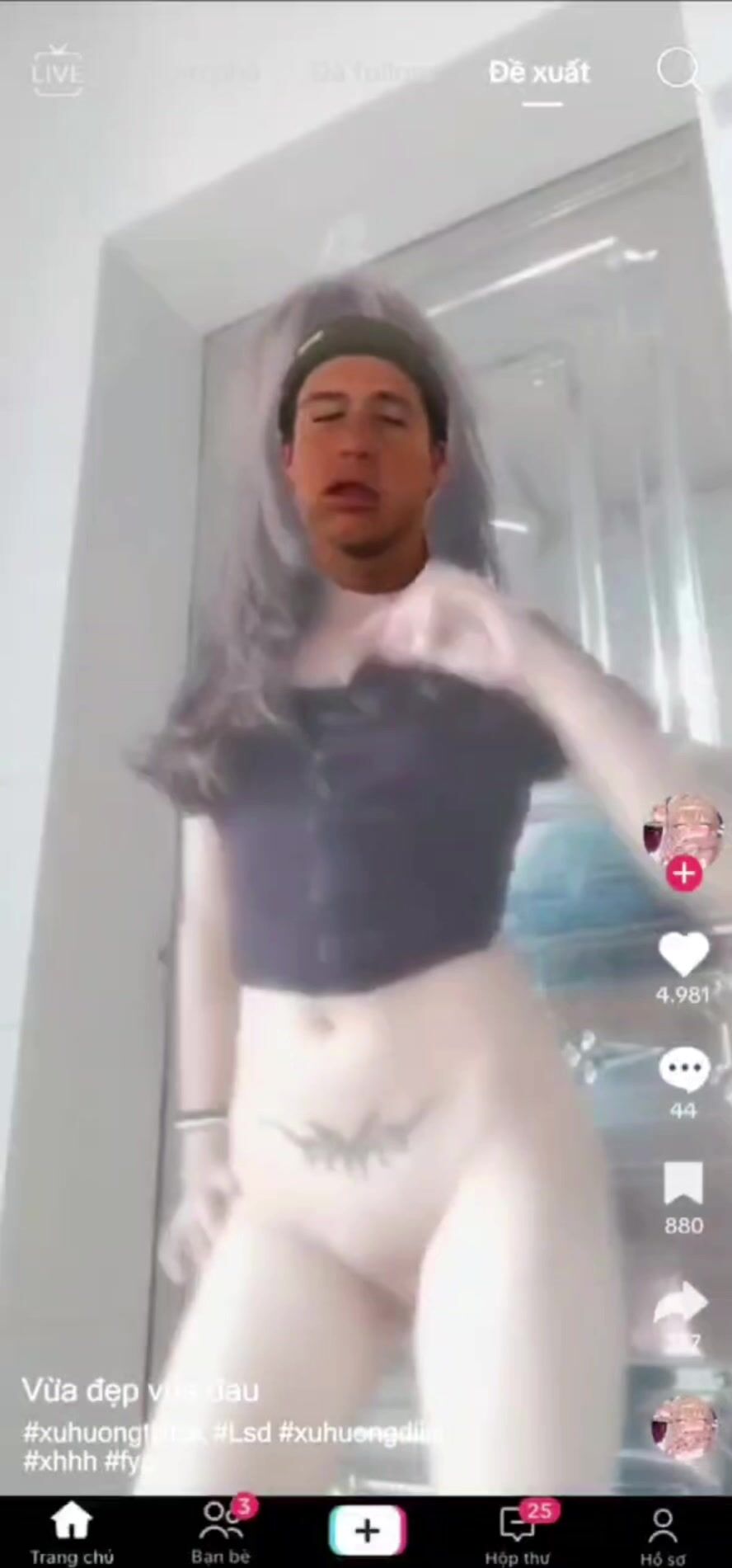 Sưu tầm các em nhảy trend TikTok nude