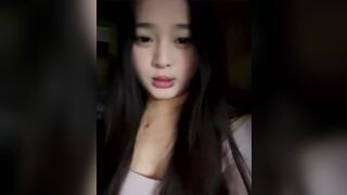 Em gái chubby vú to thủ dâm khoe hàng gạ trai kiếm tiền