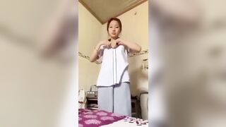 Học sinh cấp 3 thủ dâm ở nhà