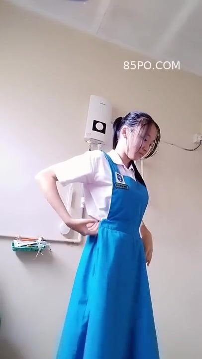 Tắm quên tắt đt