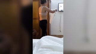 Trưa nắng dẫn vợ thằng khác đi nhà nghỉ địt nhau lén quay lại