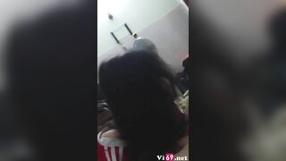 Cô bạn thân đang mút thì em đòi cưỡi