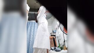 Bác sĩ mông bự vú to quay video cho bênh nhân xem