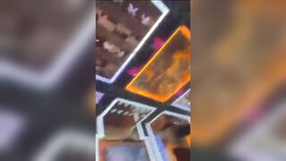 idol Thương Đen bú cặc trong quán hát
