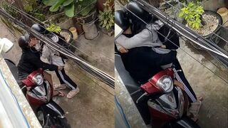 Được em gái xinh bên cạnh nhà cho xem hàng