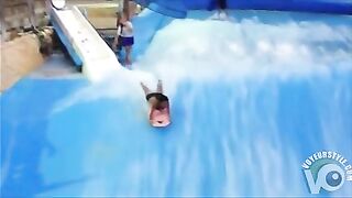 Những cô gái bikini nóng bỏng lộ hàng