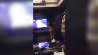 Thác Loạn Karaoke Tập thể, Bạo Dâm Địt Gái Đái vào lồn em nhân viên