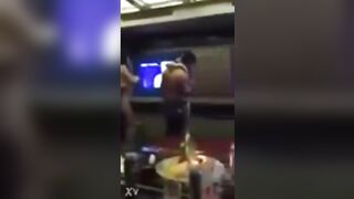 Thác Loạn Karaoke Tập thể, Bạo Dâm Địt Gái Đái vào lồn em nhân viên