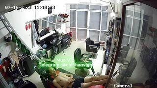 Hack Camera Địt Bà Chủ Quán Cắt Tóc Gội Đầu Dâm Đãng
