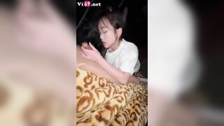 Em tiktoker xinh xắn biết anh quay phim nhưng em mặc kệ