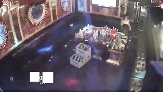 Chịch nhân viên tại quán karaoke hack camera p1