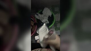 mò quần lót của các em gái dễ thương