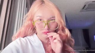Có con bạn làm Only Fan ngày nào cx Bú Cu đòi djt Nhau để Bán Vid sex