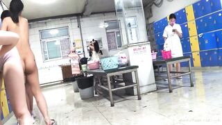 Quay lén, Phòng Tắm KTX nữ Khoả thân Còn lén Móc lồn khi tắm