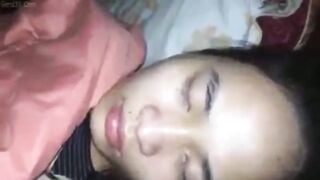 Ngủ say bị thằng bạn thân phá trinh dâm đãng hàng ngon lồn khít siêu dâm