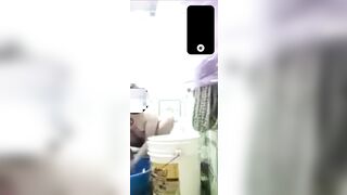 Lén ck iu cho trai trẻ xem tắm.hii