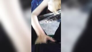 Em gái cafe chòi thích sờ cặc khách siêu dâm
