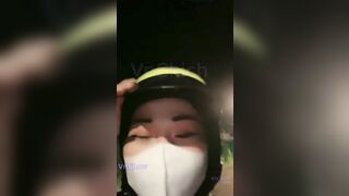 Em gái vú to lên cơn nứng lồn gạ địt anh xe ôm đi nhà nghỉ xả tress dâm đãng