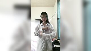 Bé học sinh non tơ. Thơm ngon, bướm hồng mặt non 5