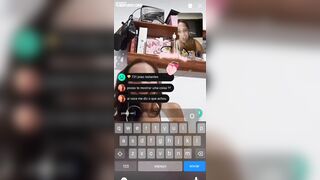 Omegle 2 em teen show vú cho nhau một cách khoái trí