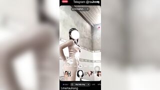Gái xinh khoả thân nhảy cực sung