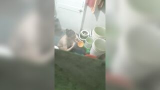 bà dì tắm