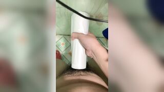 Em trai 2k7 nứng cặc thủ dâm bằng bao tiện lợi