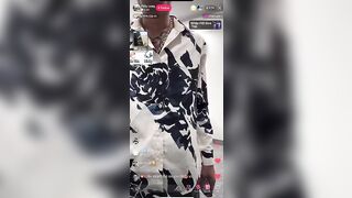 Long 9 ngón live trên tóp tóp mà vợ quên không mặc quần và cái kết !