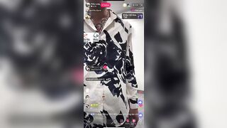 Long 9 ngón live trên tóp tóp mà vợ quên không mặc quần và cái kết !