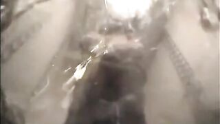 Nhật Bản mới đi tiểu