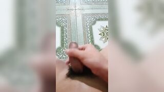 Em trai  *** bắn như mưa