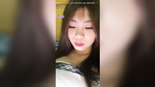 Seri thủ dâm Ngọc Nhi 2k dễ thương show vú thủ dâm bằng dưa Leo 🥒 vẫn là đề hót