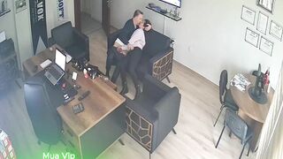Hack Camera Ngoại Tình Công Sở