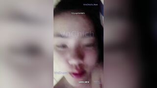 Em gái Việt Nam mới lớn lồn không lông tâp tành livestream thủ