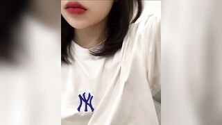 gái teen bím múp dâm đãng thủ dâm rên rỉ cùng sextoy cực đã