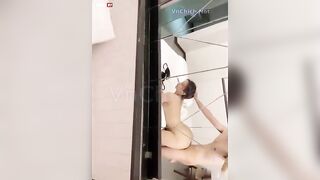 Ngủ cạnh con bạn, Lén nhìn vú nó Sục cu bị nó phát hiện chửi quá trời