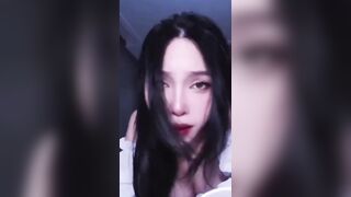 Địt em rau mông to lồn múp bú mút con cặc dâm đãng kích thích