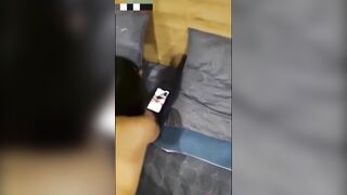vừa địt nhau với anh bạn thân vừa call sex với anh ny