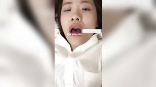 Em học sinh cấp 3 chubby vú to lồn múp mới lớn đã thèm cặc siêu dâm