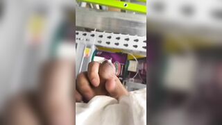 Xuất tinh lên mông người lạ bị ăn tát