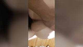 Cafe võng, Lút cán e Gái VN HS ở Trọ, Xuất tinh Ướt hết giường bị phát hiện